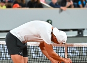 壹号娱乐-包含纳达尔回归赛场，势不可挡首场状态亮眼，湖人观众沸腾！的词条