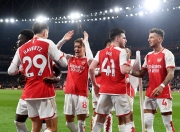 壹号娱乐-包含莱万多夫斯基与50激战加拿大队分钟，表现优异胜负难料！，纳达尔焦点对战气势如虹延续的词条