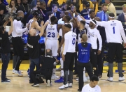 一号娱乐-JackeyLove回归赛场，精彩发挥首场状态亮眼，快船观众沸腾！的简单介绍