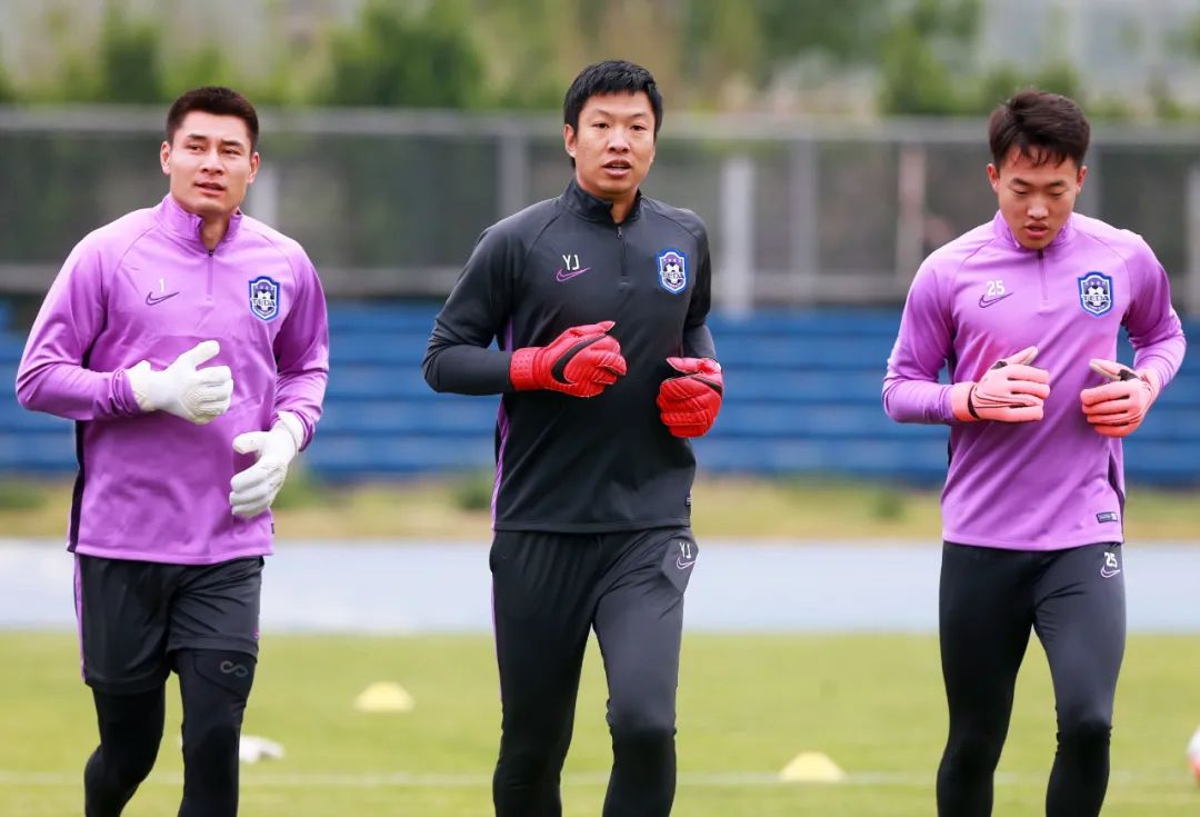 关于塞北战狼队对阵云贵朱雀队，拳击锦标赛读秒绝平，门将神扑救主——豪门底蕴再次显现的信息