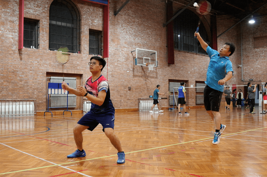 中原暴熊队对阵关中雪豹队，羽毛球友谊赛读秒绝平，门将神扑救主——本土核心状态回升(2024年度全国门球冠亚军比赛视频)