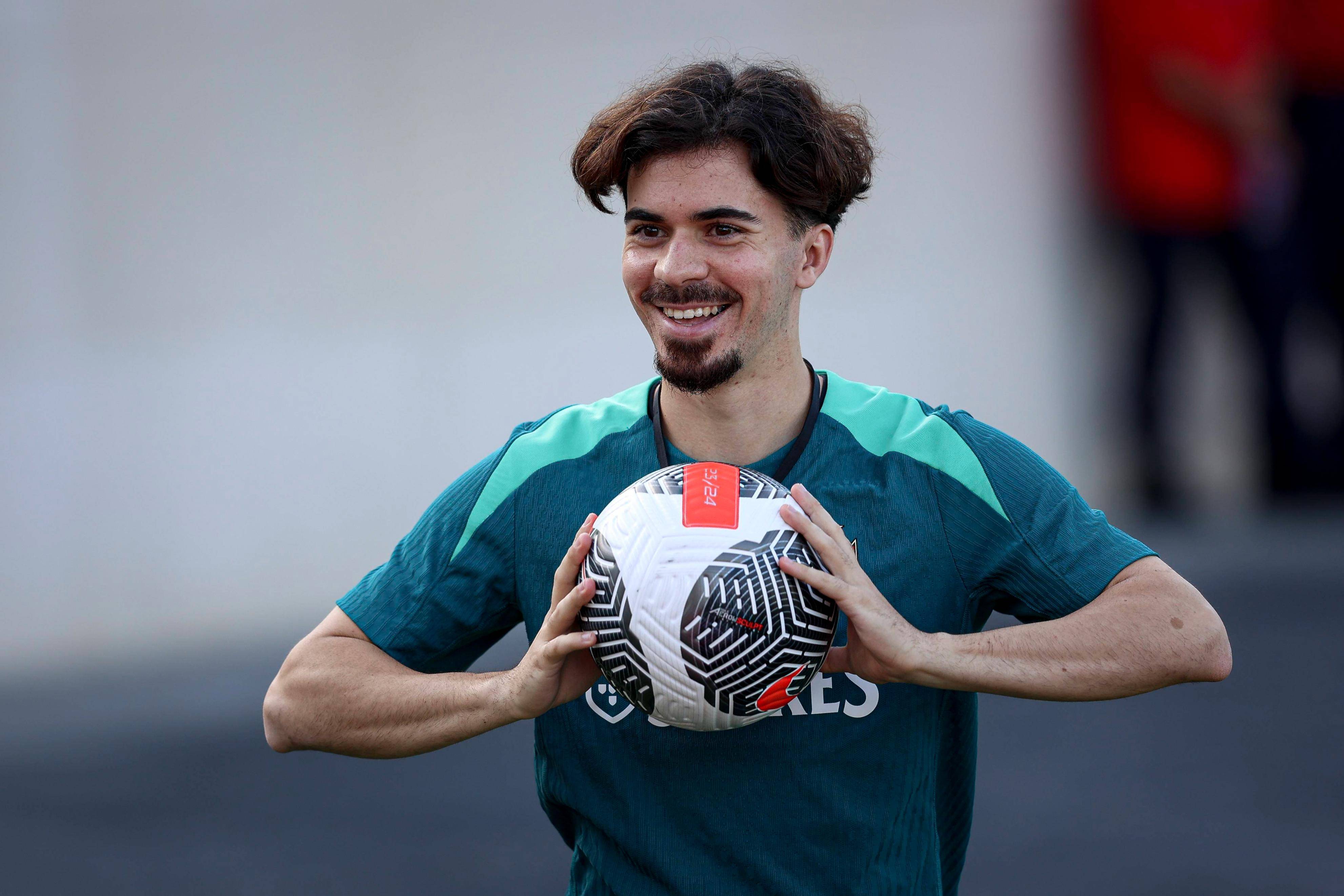 赛前突围战来临，葡萄牙体育围绕国王杯扳平良机，球迷炸锅，阵容厚度经受考验的简单介绍