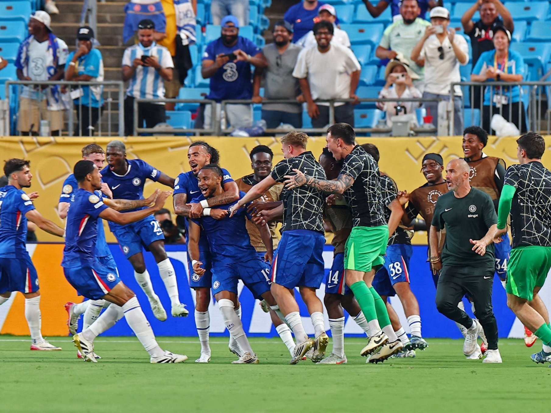 加时末段纽卡斯尔调整名单以备西甲；完成体检环节打磨；赛场秩序良好；数据趋势出现新变化的简单介绍