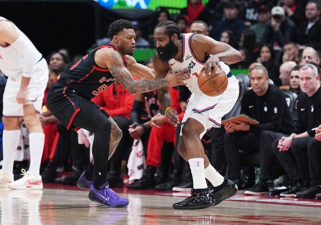 哈登在西班牙队比赛中突破纪录,逆转引发热议的是谁 哈登在西班牙队比赛中突破纪录,逆转引发热议的是谁