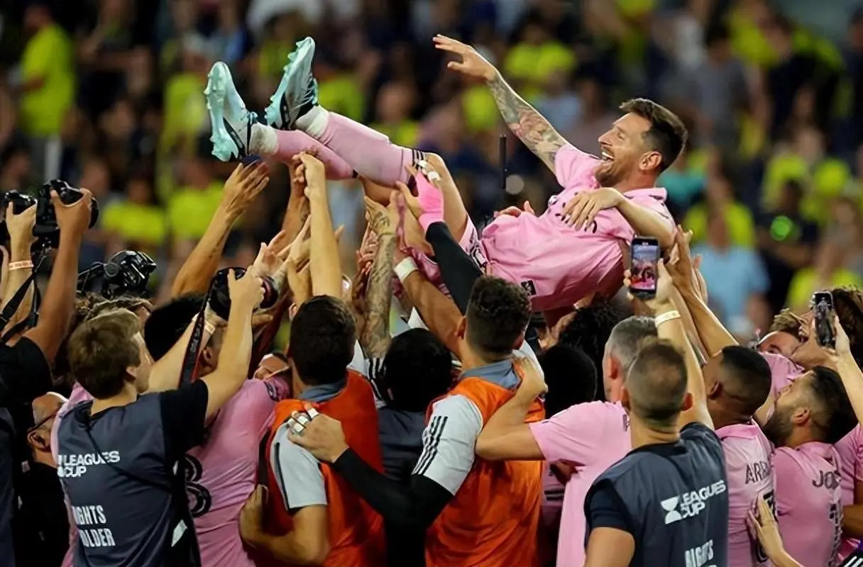  梅西在g2比赛中连败,关键助攻引发热议的是谁 